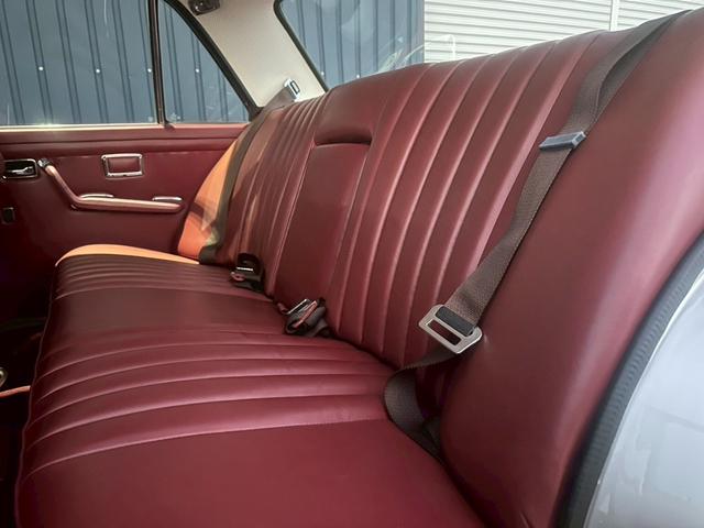Sクラス 280SE W108 ウエスタン自動車物 左ハンドル 赤革シート 縦目4灯 ディーラー車(20枚目)