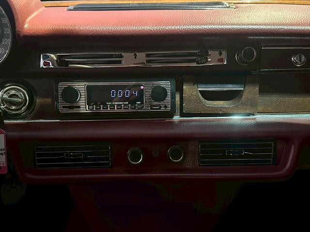 Sクラス 280SE W108 ウエスタン自動車物 左ハンドル 赤革シート 縦目4灯 ディーラー車(27枚目)