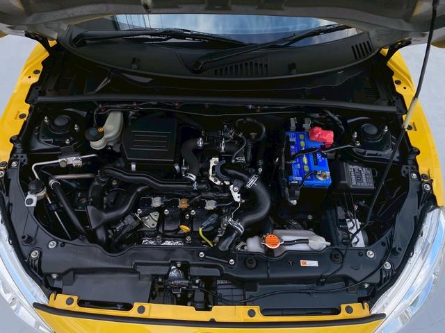 コペン ローブ　ターボ　フロアＡＴ　ＭＴモード付き　修復歴無し　ＬＡ４００Ｋ　電動オープン　タイミングチェーン　プッシュスタート　アイドリングストップ　１６インチアルミホイール　フロントフォグランプ　スマートキー（19枚目）