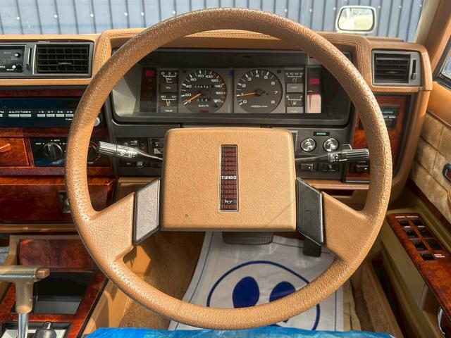 セドリック ブロアム　ターボ　４３０　走行９０００キロ　ワンオーナー　Ｌ２０型エンジン　フェンダーミラー　修復歴無し（24枚目）