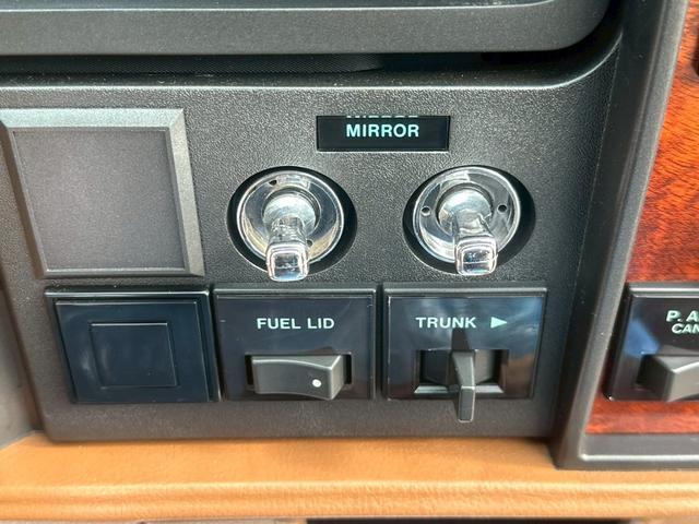 セドリック ブロアム　ターボ　４３０　走行９０００キロ　ワンオーナー　Ｌ２０型エンジン　フェンダーミラー　修復歴無し（31枚目）