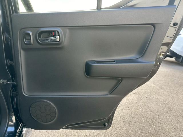 アルトワークス ベースグレード　純正５速　ターボ　タイミングチェーン　ＨＡ３６Ｓ　レカロシート　修復歴無し　スマートキー　プッシュスタート　横滑り防止装置　アルミホイール　フロントフォグランプ　５ＭＴ　マニュアル車（37枚目）