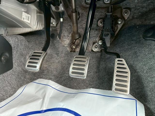 アルトワークス ベースグレード　純正５速　ターボ　タイミングチェーン　ＨＡ３６Ｓ　レカロシート　修復歴無し　スマートキー　プッシュスタート　横滑り防止装置　アルミホイール　フロントフォグランプ　５ＭＴ　マニュアル車（41枚目）