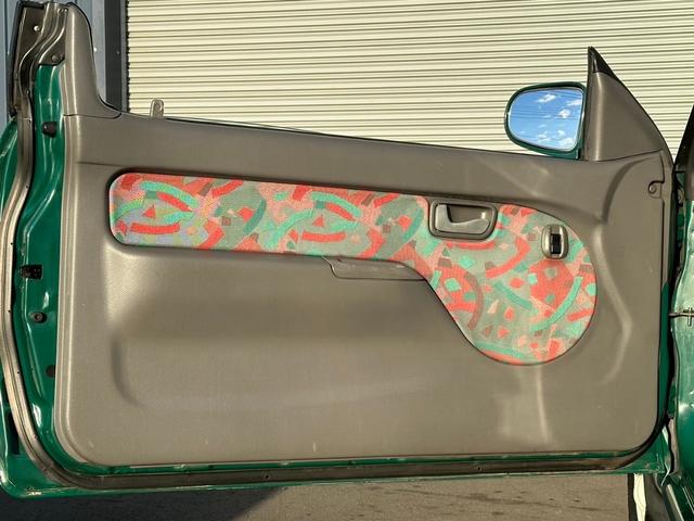 ヴィヴィオ Ｔトップ　タルガトップ　ＫＹ３　ミニライトアルミホイール　オープンカー　ＥＴＣ　フロントフォグランプ　ＣＤ再生（32枚目）