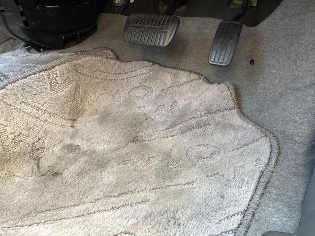 ヴィヴィオ Ｔトップ　タルガトップ　ＫＹ３　ミニライトアルミホイール　オープンカー　ＥＴＣ　フロントフォグランプ　ＣＤ再生（37枚目）