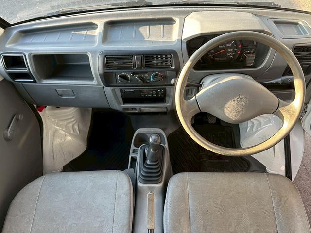 ミニキャブトラック 　エアコン・パワステ　純正５速　軽貨物　走行１８０００キロ　Ｕ６１Ｔ　５ＭＴ　マニュアル車（22枚目）