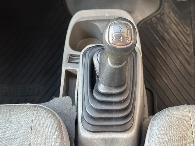 ミニキャブトラック 　エアコン・パワステ　純正５速　軽貨物　走行１８０００キロ　Ｕ６１Ｔ　５ＭＴ　マニュアル車（28枚目）