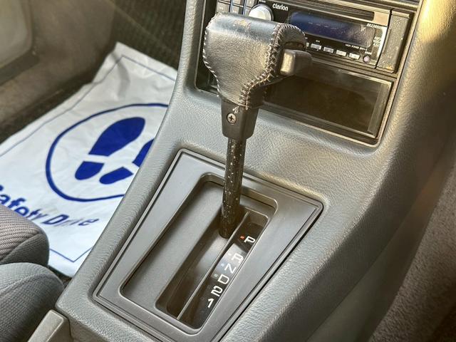 ピアッツァ・ネロ 　２．０　ターボ　フロアＡＴ　１４インチアルミホイール　４ＺＣ１エンジン　ＣＤ再生（31枚目）