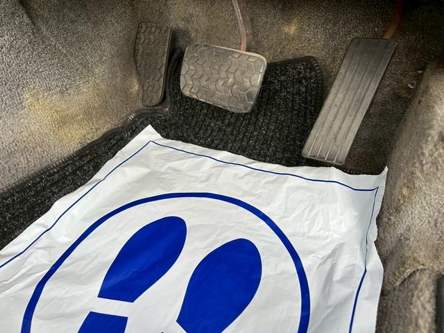 ピアッツァ・ネロ 　２．０　ターボ　フロアＡＴ　１４インチアルミホイール　４ＺＣ１エンジン　ＣＤ再生（38枚目）