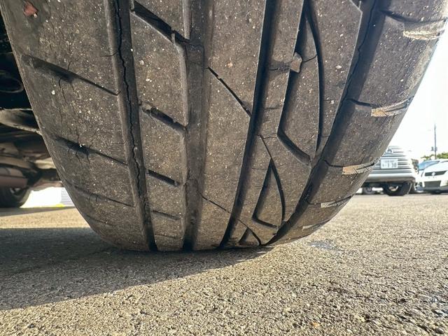 ピアッツァ・ネロ 　２．０　ターボ　フロアＡＴ　１４インチアルミホイール　４ＺＣ１エンジン　ＣＤ再生（40枚目）