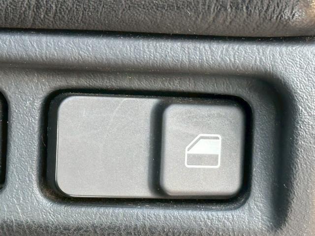 複数のストックヤードで、たくさんのお車がお客様のご来店をお待ちしております♪