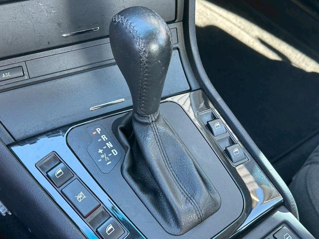 ３シリーズ ３２０ｉ　Ｅ４６前期型　Ｍ５２エンジン　走行８６０００キロ　左ハンドル　ディーラー車　ＭＴモード　フロントフォグランプ　キーレスエントリー（29枚目）