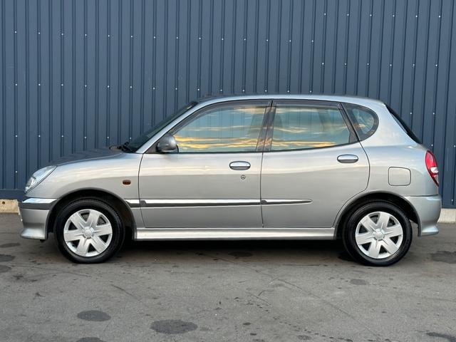 デュエット Ｖ　Ｓパッケージ　４ＷＤ　走行２１０００キロ　Ｍ１１１Ａ　修復歴無し　フロアＡＴ　電動格納ミラー　ステアシフトボタン　フロントフォグランプ（7枚目）