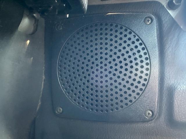 ジムニー ランドベンチャー　４ＷＤ　純正５速　ターボ　ＪＡ１１Ｖ改　車検令和８年１０月　１５インチアルミホイール　ＣＤ再生　ＥＴＣ　リフトアップ　５ＭＴ　マニュアル車（35枚目）