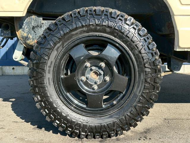 ジムニー ランドベンチャー　４ＷＤ　純正５速　ターボ　ＪＡ１１Ｖ改　車検令和８年１０月　１５インチアルミホイール　ＣＤ再生　ＥＴＣ　リフトアップ　５ＭＴ　マニュアル車（43枚目）