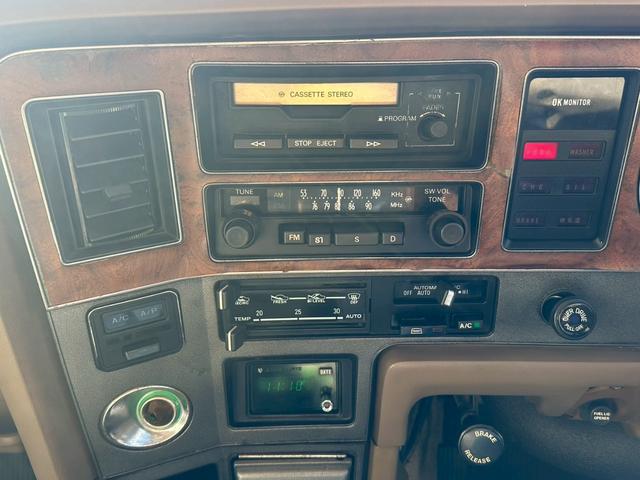 クラウン ロイヤルサルーン ベンツマスク MS106 修復歴無し 4Mエンジン フェンダーミラー クレーガーワイヤーホイール(26枚目)