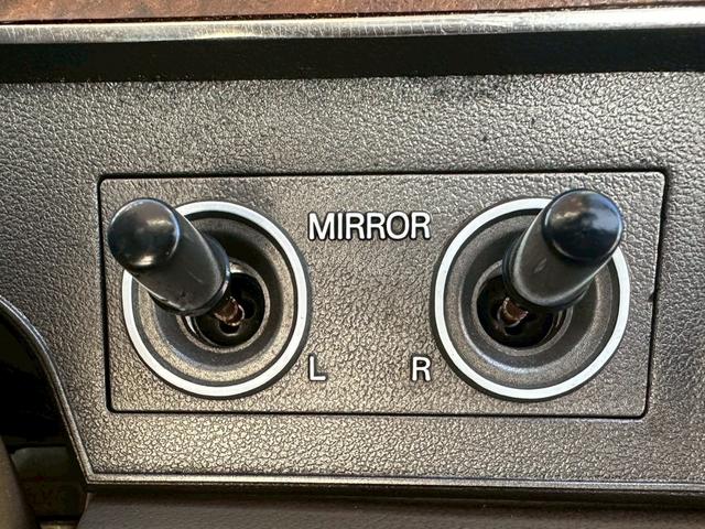 クラウン ロイヤルサルーン ベンツマスク MS106 修復歴無し 4Mエンジン フェンダーミラー クレーガーワイヤーホイール(27枚目)