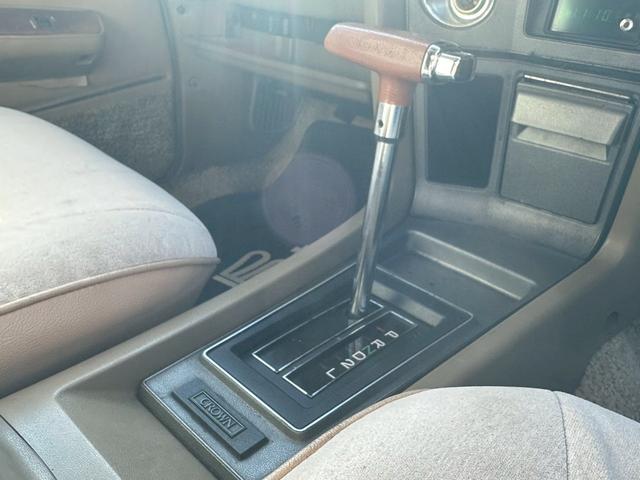 クラウン ロイヤルサルーン ベンツマスク MS106 修復歴無し 4Mエンジン フェンダーミラー クレーガーワイヤーホイール(28枚目)