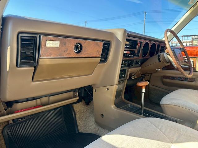 クラウン ロイヤルサルーン ベンツマスク MS106 修復歴無し 4Mエンジン フェンダーミラー クレーガーワイヤーホイール(30枚目)