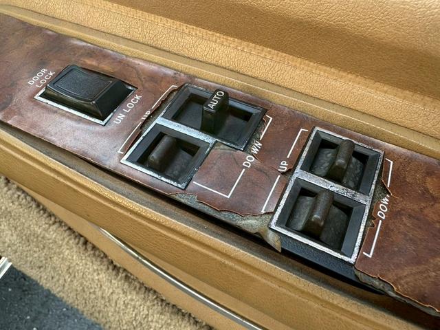 クラウン ロイヤルサルーン ベンツマスク MS106 修復歴無し 4Mエンジン フェンダーミラー クレーガーワイヤーホイール(36枚目)