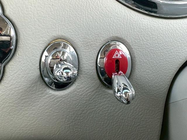 フィガロ ベースグレード　タイミングベルト・ウォーターポンプ交換済　ターボ　車検令和９年４月　修復歴無し　本革シート（27枚目）