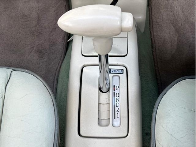 フィガロ ベースグレード　タイミングベルト・ウォーターポンプ交換済　ターボ　車検令和９年４月　修復歴無し　本革シート（30枚目）