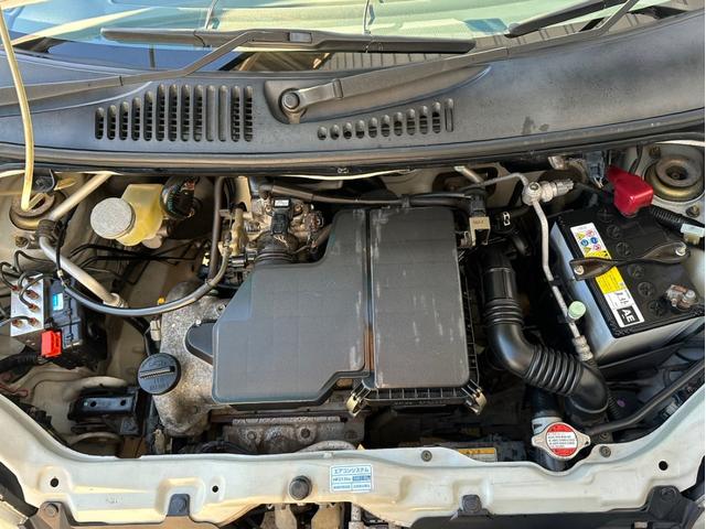 ツイン ガソリンＡ　エアコン／パワステ付　純正５速　走行４８０００キロ　タイミングチェーン　修復歴無し　禁煙車　車検令和８年５月　ＬＥＤ　１４インチアルミホイール　社外マフラー　ドライブレコーダー・ナビ・ＥＴＣ・ＴＶ（17枚目）