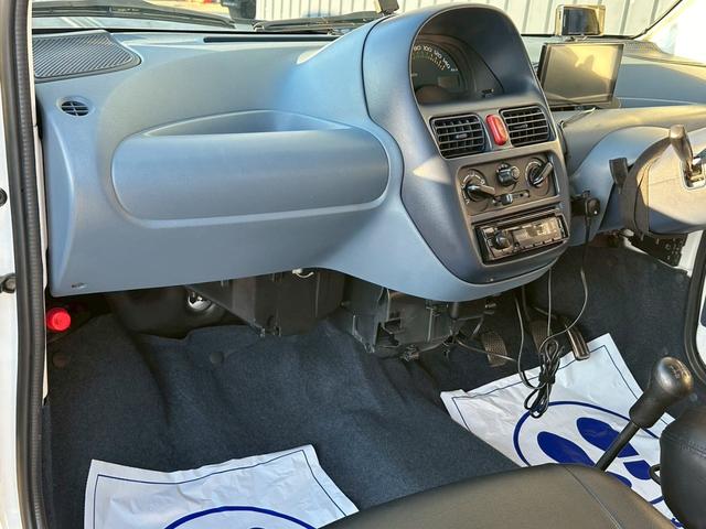 ツイン ガソリンＡ　エアコン／パワステ付　純正５速　走行４８０００キロ　タイミングチェーン　修復歴無し　禁煙車　車検令和８年５月　ＬＥＤ　１４インチアルミホイール　社外マフラー　ドライブレコーダー・ナビ・ＥＴＣ・ＴＶ（34枚目）