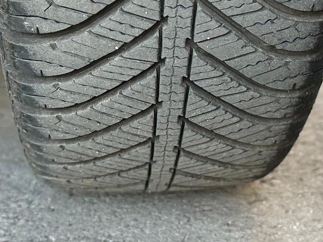 ツイン ガソリンＡ　エアコン／パワステ付　純正５速　走行４８０００キロ　タイミングチェーン　修復歴無し　禁煙車　車検令和８年５月　ＬＥＤ　１４インチアルミホイール　社外マフラー　ドライブレコーダー・ナビ・ＥＴＣ・ＴＶ（46枚目）