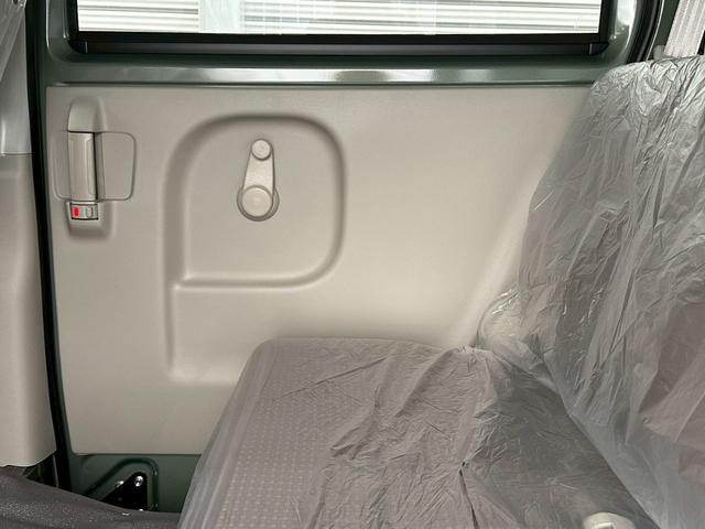 エブリイ ＰＣ　ハイルーフ　届出済未使用車　両側スライドドア　車検令和９年１２月　シートヒーター　キーレス　タイミングチェーン　横滑り防止装置（36枚目）