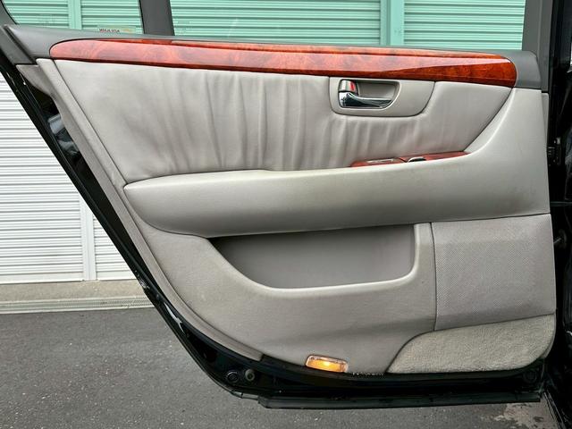 セルシオ Ｃ仕様　ＵＣＦ３１前期　３ＵＺエンジン　Ｖ８　３代目　パワーシート　オートクルーズコントロール　フロントフォグランプ　ナビ・ドライブレコーダー・ＥＴＣ（43枚目）