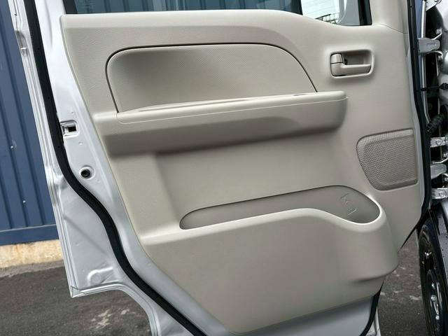 エブリイ ＰＣ　ハイルーフ　届出済未使用車　両側スライドドア　車検令和９年１２月　シートヒーター　キーレス　タイミングチェーン　横滑り防止装置　衝突被害軽減ブレーキ（35枚目）