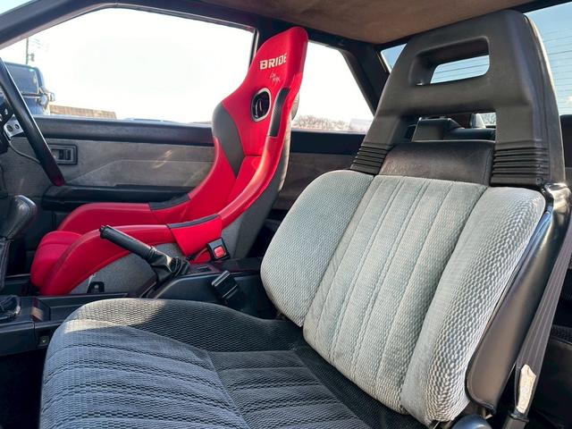 �Ԏ킲�Ƃɓ���������܂��B�ƊE�𒷂��X�^�b�t����݉B�����ɂ��ē����܂��̂ŁA���Ȃ�Ƃ��\���t�����������I