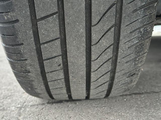 プリウス Ｓ　ハイブリッド　ＺＶＷ３０　タイミングチェーン　プッシュスタート　トミーカイラ１８インチアルミホイール　ナビ・ＴＶ　フロントフォグランプ（52枚目）