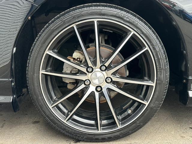 プリウス Ｓ　ハイブリッド　ＺＶＷ３０　タイミングチェーン　プッシュスタート　トミーカイラ１８インチアルミホイール　ナビ・ＴＶ　フロントフォグランプ（55枚目）