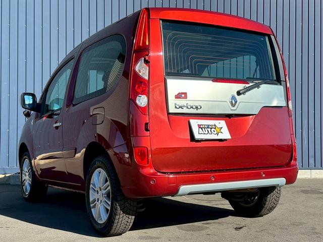 カングービボップ ベースグレード　１．６　純正５速　タイミングベルト・ウォーターポンプ交換済み　修復歴無し　バックカメラ　ディーラー車　車検令和８年１１月　ナビ・ＴＶ　両側スライドドア　アルミホイール　フロントフォグランプ（11枚目）