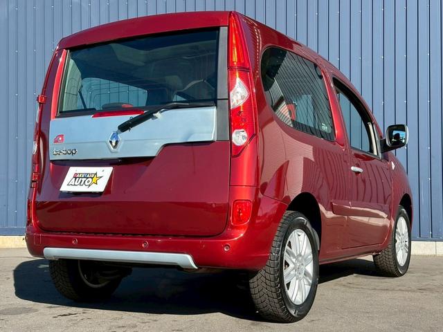 カングービボップ ベースグレード　１．６　純正５速　タイミングベルト・ウォーターポンプ交換済み　修復歴無し　バックカメラ　ディーラー車　車検令和８年１１月　ナビ・ＴＶ　両側スライドドア　アルミホイール　フロントフォグランプ（12枚目）