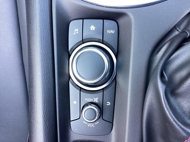 ロードスター １．５　Ｓ　レザーパッケージ　マツダコネクトナビ　シートヒーター　ＥＴＣ車載器　ＬＥＤヘッドライト　純正１６インチアルミ　ＬＥＤヘッドライト　オートクルーズコントロール　イモビライザー　キーフリー　ＵＳＢポート　ナビＴＶ　ＶＳＡ（22枚目）