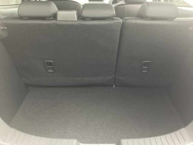 MAZDA2 1.5 15BD 4WD LEDヘッドライト イモビライザー Bluetooth レーダークルーズコントロール ハイビームコントロール SCBC レーンキープアシスト 車線逸脱警報システム ブライングスポットモニタリング(BS(11枚目)