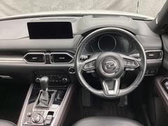 細部まで作り込まれた造形美！毎日でも運転して『人馬一体』を楽しみたくなります。是非、クルマに触れてその質感を味わってください。 2
