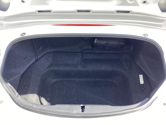 ロードスター １．５　Ｓ　スペシャルパッケージ　衝突被害軽減ブレーキ　ハイビームコントロール　ＢＯＳＥサウンド　Ｗエアバック　ブルートゥース　アドバンスドキー　１オーナー　地デジ　盗難防止装置　パワステ　ナビＴＶ　衝突安全ボディ　点検記録簿　ＡＢＳ（11枚目）