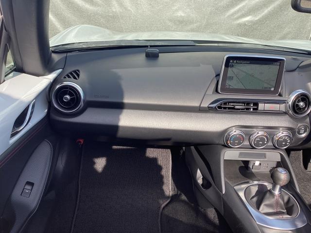 ロードスター １．５　Ｓ　スペシャルパッケージ　衝突被害軽減ブレーキ　ハイビームコントロール　ＢＯＳＥサウンド　Ｗエアバック　ブルートゥース　アドバンスドキー　１オーナー　地デジ　盗難防止装置　パワステ　ナビＴＶ　衝突安全ボディ　点検記録簿　ＡＢＳ（20枚目）