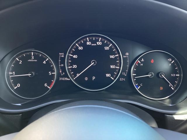 �h�h���C�o�[�𒆐S�Ɉ��O�O�ɖ����A�͋����Ə㎿�����Z�������㎿�ȃf�U�C�����̗p���܂����I�V���v���Ȃ�����������������[�^�[�p�l���͑�l�ȕ��͋C�����o���܂��B�h