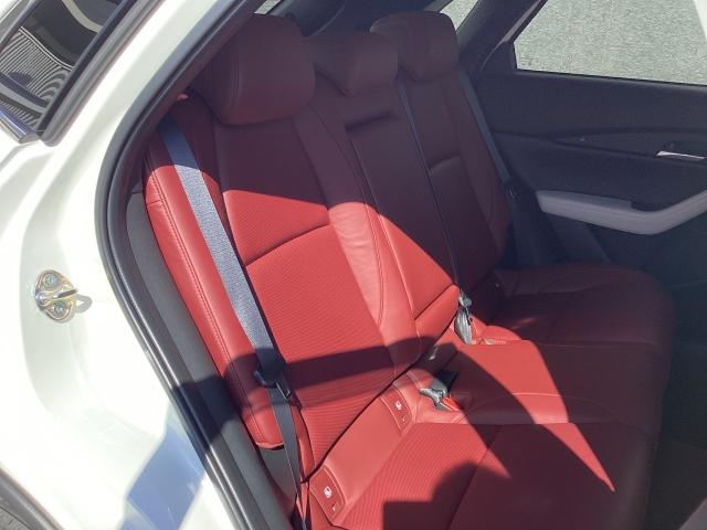 ��Ȃ��������Ƃ��낰��X�y�[�X���m�ۂ��A������̑O�ʏՓˎ��ɂ͌�ȏ���̉����g���V�[�g���犊�藎���邱�Ƃ�}������\���ɂȂ��Ă܂��B