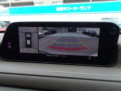 上からのトップビューとリア周辺。バックでの駐車時に主に使用します。 6