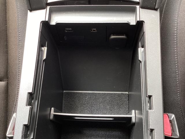 ＭＡＺＤＡ３ファストバック １５Ｓ　ツーリング　６ＡＴ　マツダコネクトナビ　バックモニター　ＥＴＣ　ＬＥＤヘッドライト　衝突被害軽減ブレーキ　ＡｐｐｌｅＣａｒｐｌａｙ　フルセグテレビ　レーンアシスト　クルーズコントロール　ワンオーナ　コーナーセンサー（26枚目）