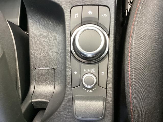 MAZDA2 1.5 15スポルト 360度ビュー 6MT 車線逸脱警報システム AUX ドラレコ ETC車載器 フルセグ レーダークルーズコントロール USB ワンオーナ DVD アイドリングストップ オートハイビーム スマートキー(19枚目)
