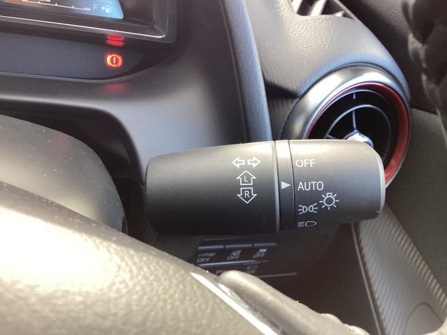 MAZDA2 1.5 15スポルト 360度ビュー 6MT 車線逸脱警報システム AUX ドラレコ ETC車載器 フルセグ レーダークルーズコントロール USB ワンオーナ DVD アイドリングストップ オートハイビーム スマートキー(23枚目)