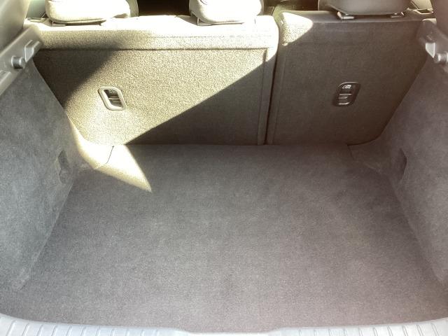 ＭＡＺＤＡ３ファストバック ２．０　２０Ｓ　プロアクティブ　ツーリング　セレクション　８．８インチセンターディスプレイ　３６０度ビューモニター　ＡＴ誤発進抑制制御　車線逸脱警報　ブラインドスポットモニタリング　カープレイ対応　３６０度ビュー　クルコン　Ｐシート　フルセグＴＶ　キーレス（11枚目）