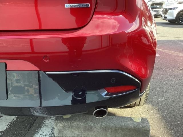 ＭＡＺＤＡ３ファストバック ２．０　２０Ｓ　プロアクティブ　ツーリング　セレクション　８．８インチセンターディスプレイ　３６０度ビューモニター　ＡＴ誤発進抑制制御　車線逸脱警報　ブラインドスポットモニタリング　カープレイ対応　３６０度ビュー　クルコン　Ｐシート　フルセグＴＶ　キーレス（28枚目）